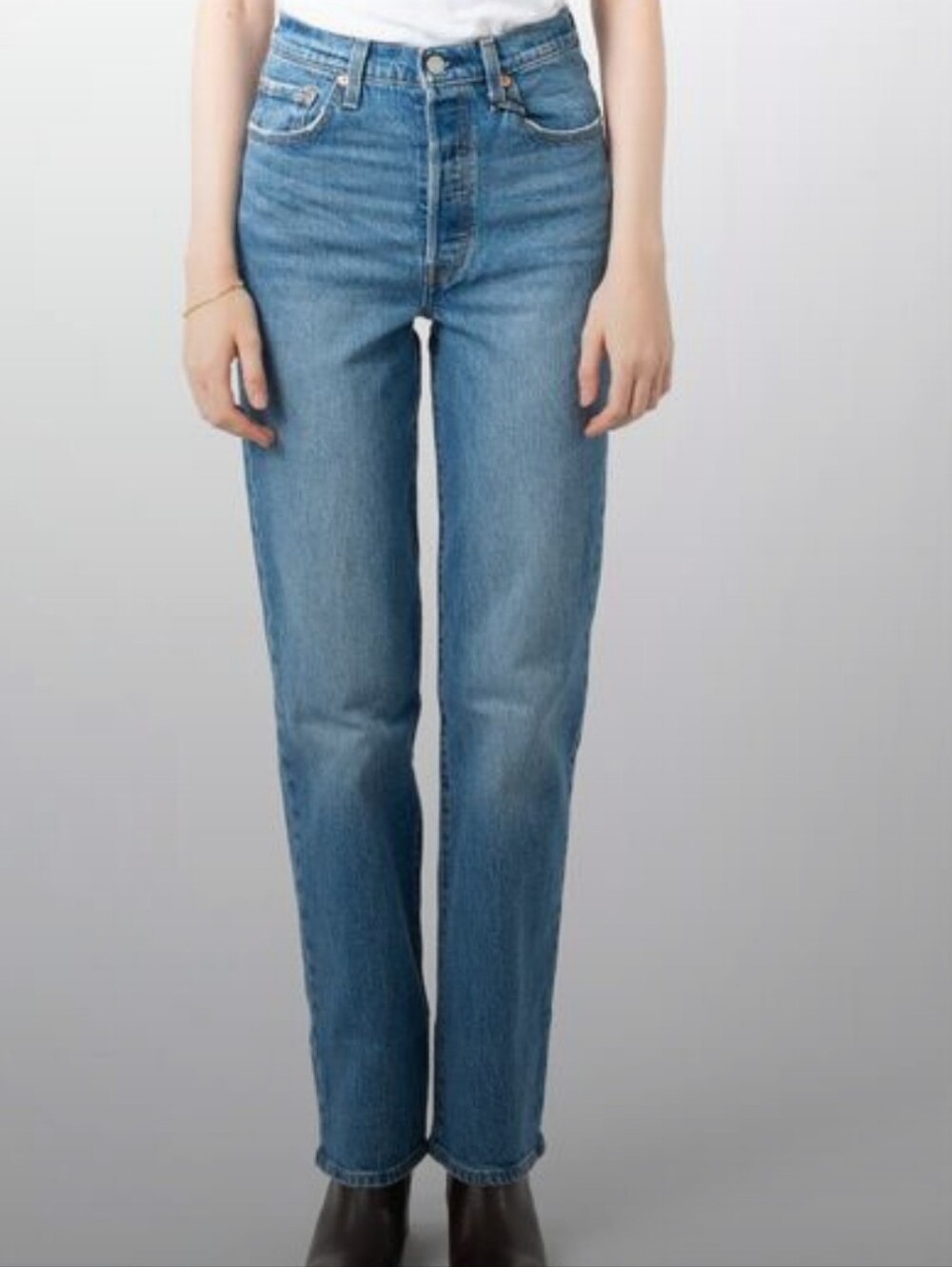 Levi's Premium Ribcage Straight Jeans 30x32 Size 10 Dance Around
